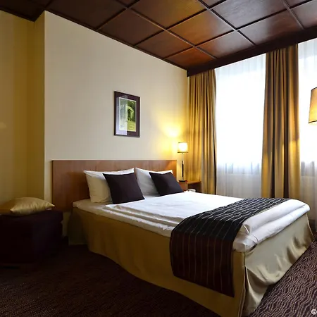 Hotel Comfort Tom Kyle